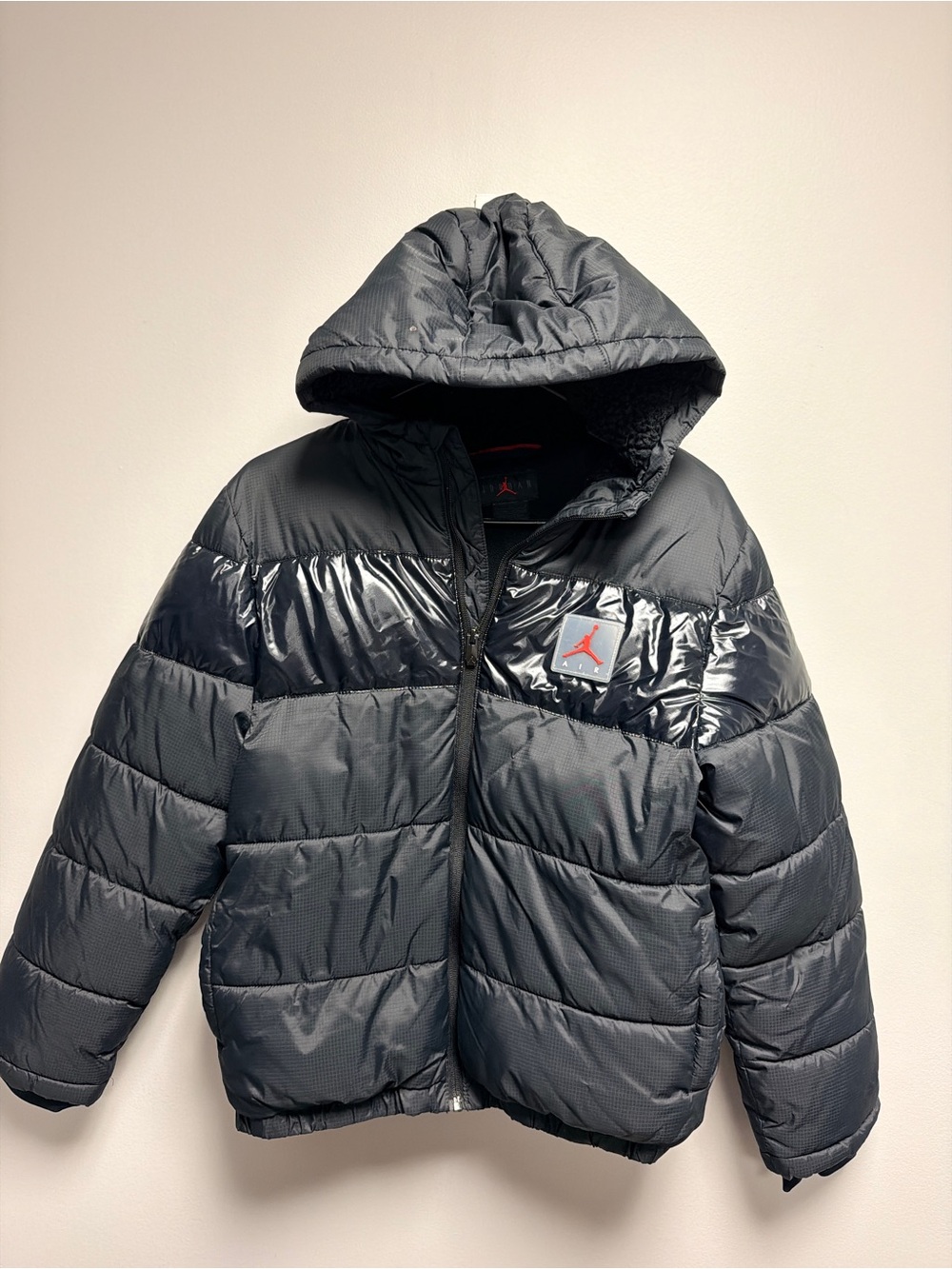 Kids Nike Air Jordan Hooded Puffer Jacket in Black